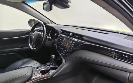 Toyota Camry, 2019 год, 2 799 000 рублей, 13 фотография
