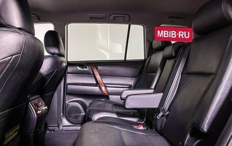 Toyota Highlander III, 2011 год, 2 047 000 рублей, 10 фотография