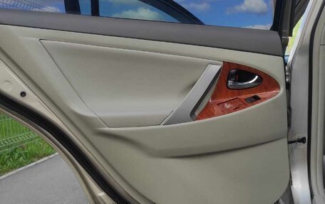 Toyota Camry, 2008 год, 1 100 000 рублей, 23 фотография