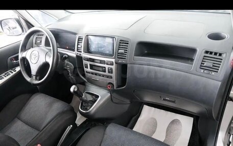 Toyota Corolla Verso I, 2003 год, 460 000 рублей, 7 фотография