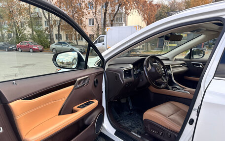 Lexus RX IV рестайлинг, 2017 год, 3 970 000 рублей, 7 фотография