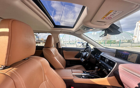 Lexus RX IV рестайлинг, 2017 год, 3 970 000 рублей, 12 фотография