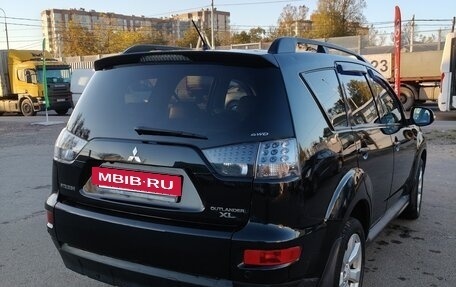 Mitsubishi Outlander III рестайлинг 3, 2011 год, 975 000 рублей, 3 фотография