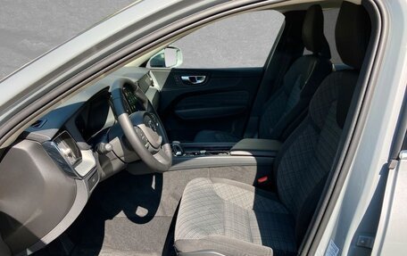 Volvo XC60 II, 2023 год, 4 093 000 рублей, 6 фотография