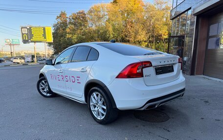 Volvo S60 Cross Country, 2018 год, 2 600 000 рублей, 4 фотография