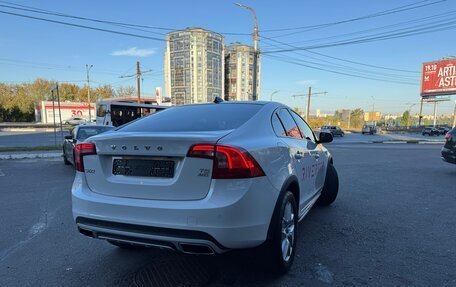 Volvo S60 Cross Country, 2018 год, 2 600 000 рублей, 5 фотография