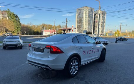 Volvo S60 Cross Country, 2018 год, 2 600 000 рублей, 6 фотография
