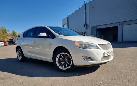 Opel Astra J, 2011 год, 650 000 рублей, 3 фотография