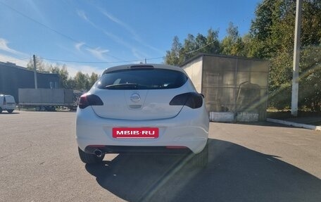 Opel Astra J, 2011 год, 650 000 рублей, 4 фотография
