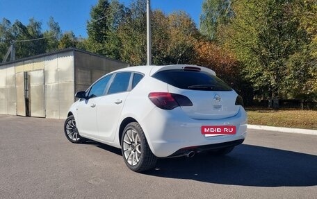 Opel Astra J, 2011 год, 650 000 рублей, 5 фотография