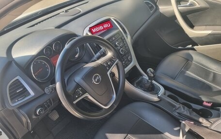 Opel Astra J, 2011 год, 650 000 рублей, 6 фотография