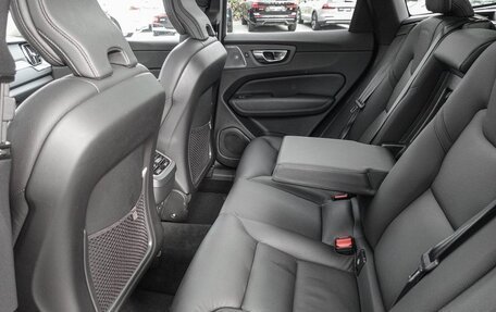 Volvo XC60 II, 2023 год, 4 695 000 рублей, 9 фотография