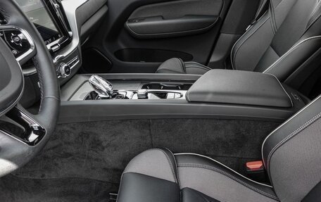 Volvo XC60 II, 2023 год, 4 754 000 рублей, 14 фотография