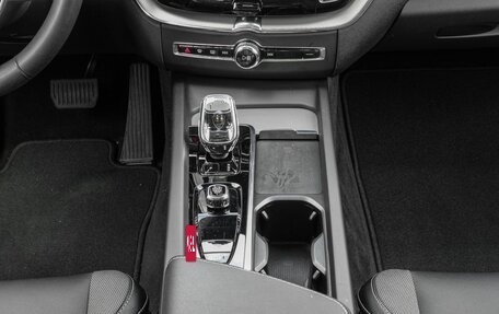 Volvo XC60 II, 2023 год, 4 754 000 рублей, 5 фотография