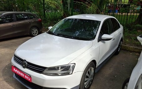 Volkswagen Jetta VI, 2013 год, 600 000 рублей, 2 фотография