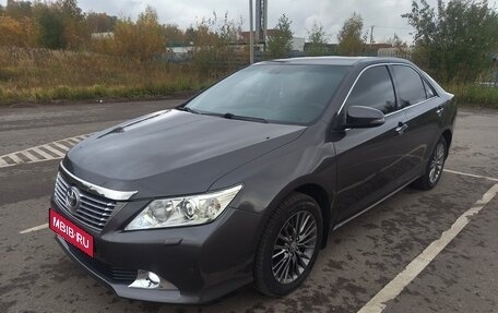 Toyota Camry, 2013 год, 1 690 000 рублей, 2 фотография