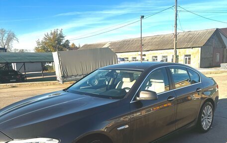 BMW 5 серия, 2011 год, 2 000 000 рублей, 2 фотография