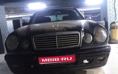 Mercedes-Benz E-Класс, 1998 год, 390 000 рублей, 1 фотография