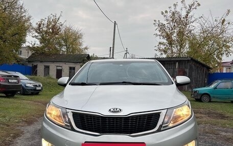 KIA Rio III рестайлинг, 2014 год, 990 000 рублей, 4 фотография