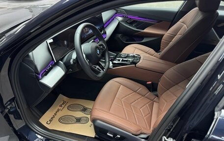 BMW 5 серия, 2024 год, 6 700 000 рублей, 6 фотография