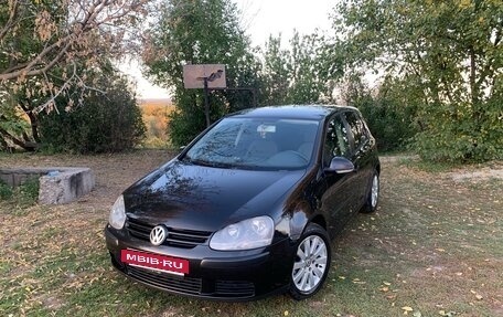 Volkswagen Golf V, 2004 год, 500 000 рублей, 2 фотография
