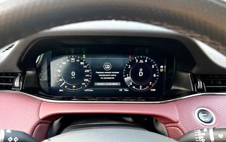 Land Rover Range Rover Evoque II, 2022 год, 2 480 000 рублей, 12 фотография