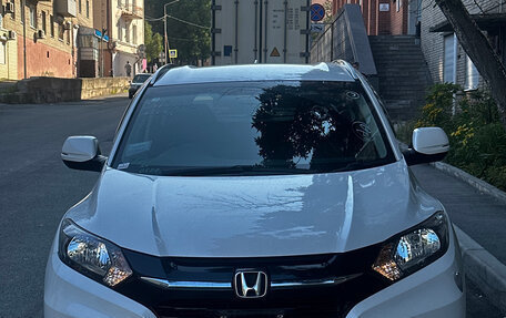 Honda Vezel, 2016 год, 1 440 000 рублей, 1 фотография