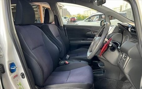 Toyota Wish II, 2017 год, 1 154 000 рублей, 9 фотография