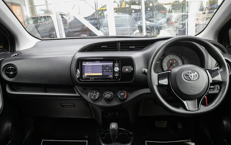 Toyota Vitz, 2018 год, 828 000 рублей, 13 фотография