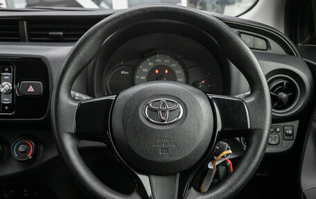 Toyota Vitz, 2018 год, 828 000 рублей, 15 фотография