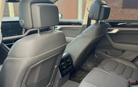 Volkswagen Touareg III, 2018 год, 4 500 000 рублей, 6 фотография