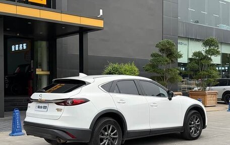 Mazda CX-4, 2022 год, 2 010 000 рублей, 6 фотография