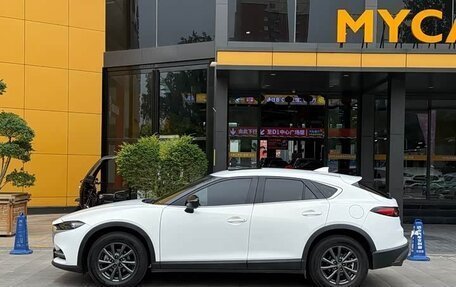 Mazda CX-4, 2022 год, 2 010 000 рублей, 7 фотография