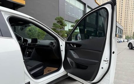 Mazda CX-4, 2022 год, 2 010 000 рублей, 16 фотография