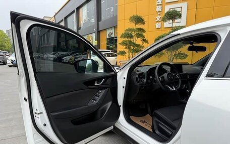 Mazda CX-4, 2022 год, 2 010 000 рублей, 13 фотография