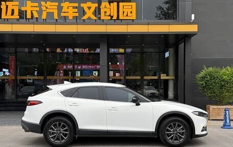 Mazda CX-4, 2022 год, 2 010 000 рублей, 8 фотография