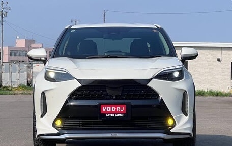 Toyota Yaris Cross, 2022 год, 1 590 000 рублей, 2 фотография