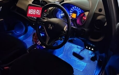 Honda Fit III, 2011 год, 1 000 000 рублей, 25 фотография