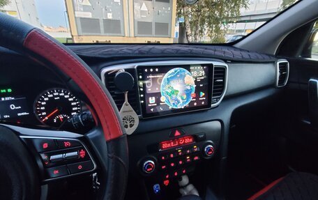 KIA Sportage IV рестайлинг, 2018 год, 2 000 000 рублей, 6 фотография