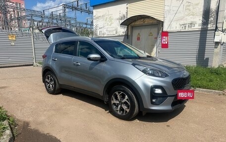 KIA Sportage IV рестайлинг, 2019 год, 2 350 000 рублей, 2 фотография