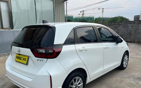 Honda Fit, 2022 год, 1 350 000 рублей, 4 фотография