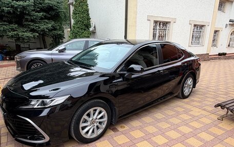 Toyota Camry, 2021 год, 3 100 000 рублей, 2 фотография