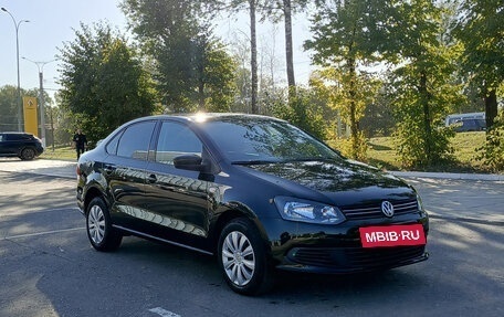 Volkswagen Polo VI (EU Market), 2013 год, 880 000 рублей, 3 фотография