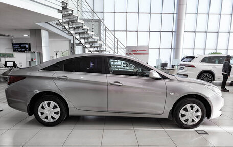 Hyundai Sonata VI, 2010 год, 780 000 рублей, 4 фотография