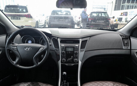 Hyundai Sonata VI, 2010 год, 780 000 рублей, 14 фотография