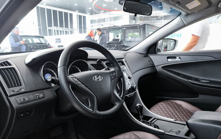 Hyundai Sonata VI, 2010 год, 780 000 рублей, 16 фотография