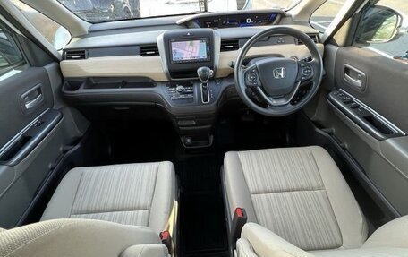 Honda Freed II, 2017 год, 1 700 000 рублей, 7 фотография