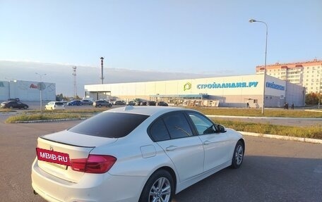 BMW 3 серия, 2017 год, 1 760 000 рублей, 14 фотография