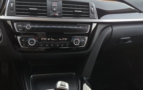 BMW 3 серия, 2017 год, 1 760 000 рублей, 18 фотография