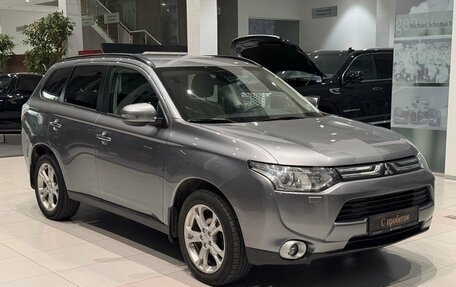 Mitsubishi Outlander III рестайлинг 3, 2012 год, 1 290 000 рублей, 3 фотография